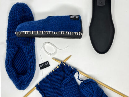 Botties Basic Socks – schnell gestrickt und gefilzt – wahnsinnig bequem – sorgt garantiert für warme Füße, auch bei Kindern – Schuhe selber machen mit den Botties Handarbeit-Kits!